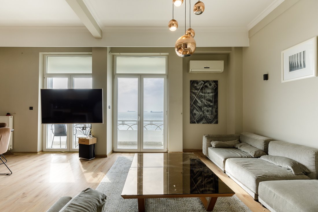 S In Thessaloniki, Decentralized Administration Of Macedonia And Thrace