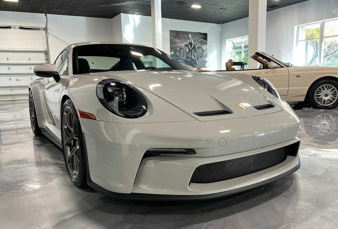2022 Porsche 911 GT3 Touring Coupe in Boca Raton, Florida, United States 2 - 12368094