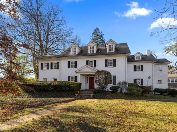 Luxury homes for sale in Glenside, Pennsylvania | JamesEdition