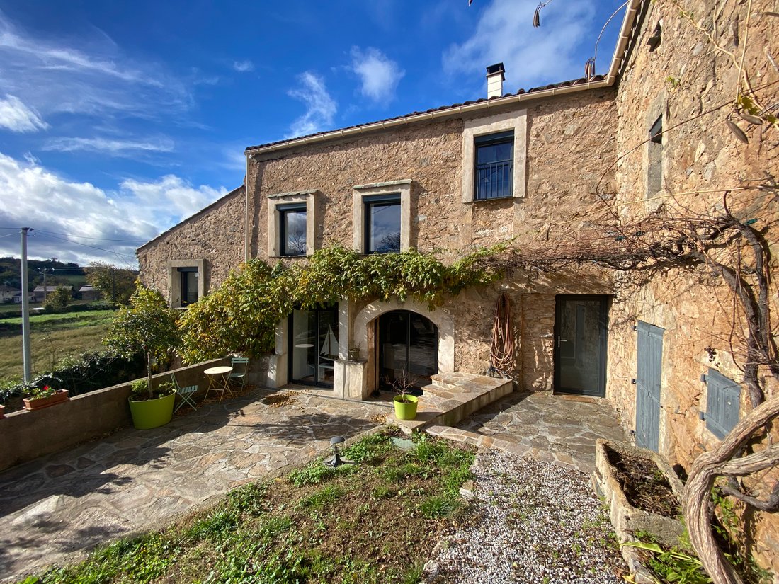 Stone House With 5 Bedrooms On A 1117 M2 In Saint Chinian, Occitanie