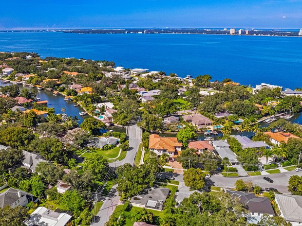 Luxury waterfront homes for sale in Tampa, Florida | JamesEdition