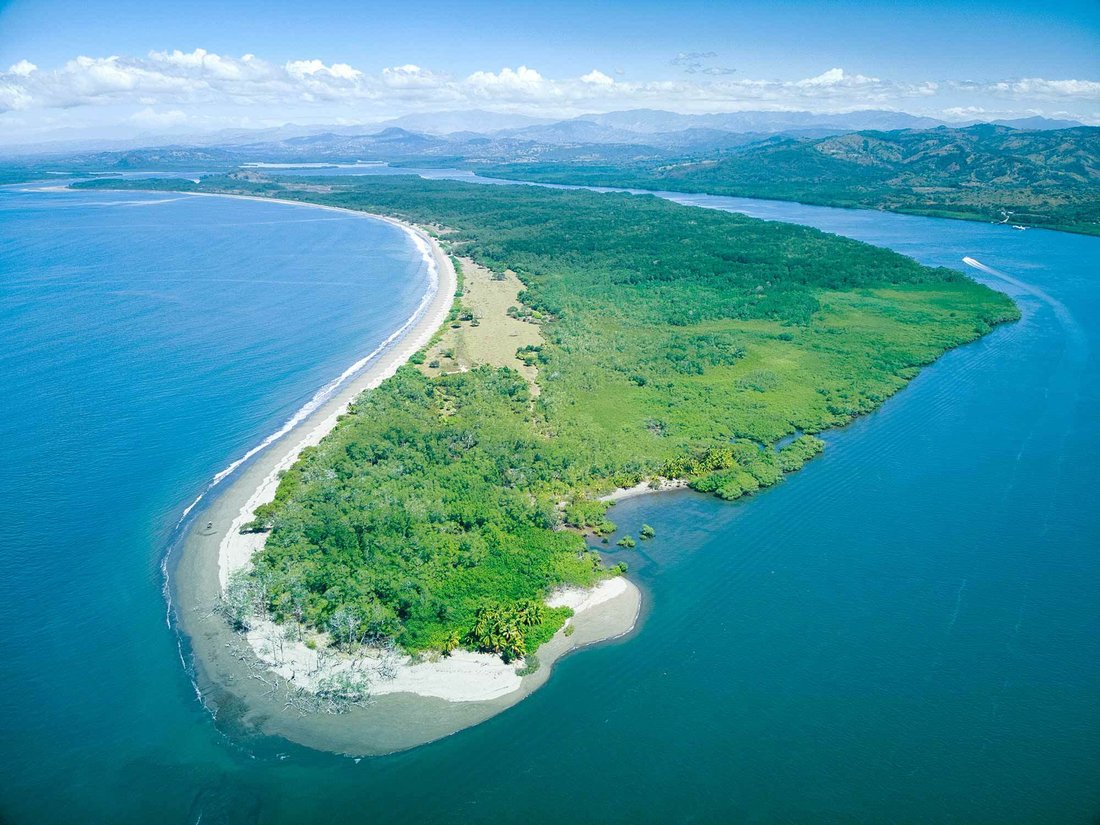 Private Island in Quebrada de Piedra, Chiriquí Province, Panama 1 - 12373231