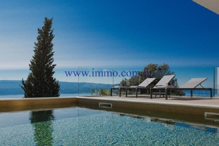 Villa in Omis, Split-Dalmatia County, Croatia 2 - 12372724