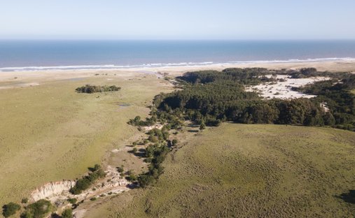 Farm Ranch in Pueblo Nuevo, Rocha Department, Uruguay 1