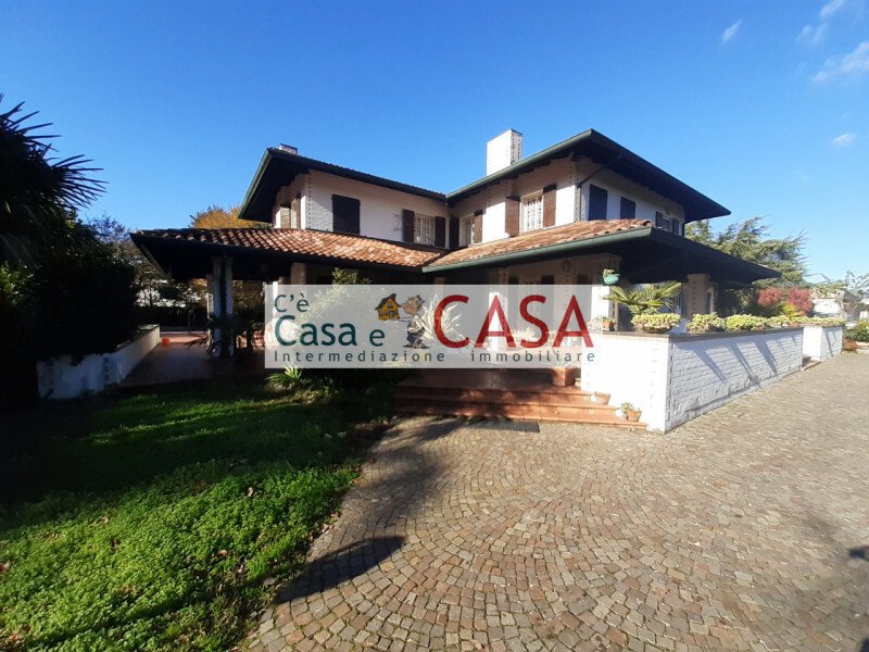 Padova Villa In Selvazzano Dentro, Italy For Sale (12372010)