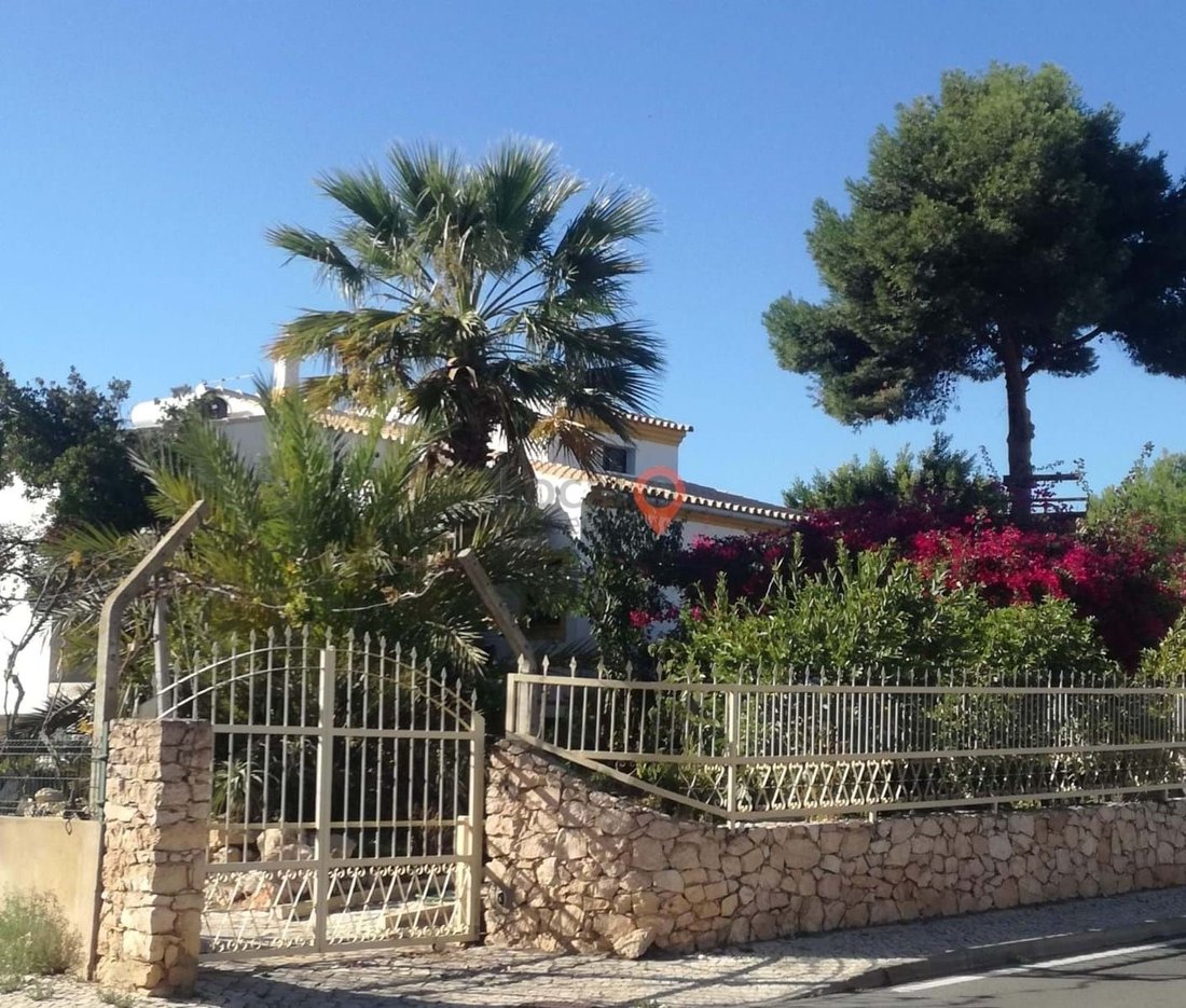 Villa in Olhos de Agua, Algarve, Portugal 1 - 12375796