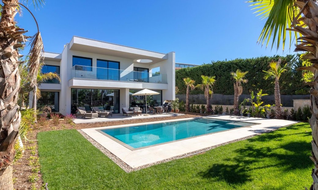 Brand New Luxury Villa For Sale In Ferragudo In Ferragudo, Algarve