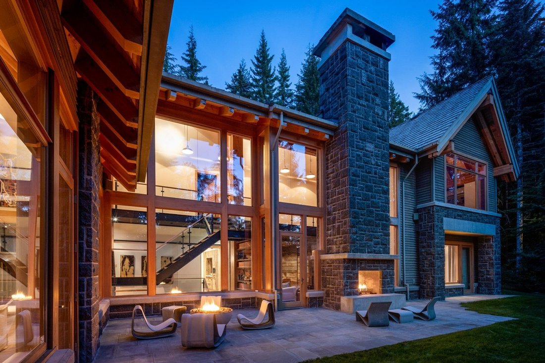 Exquisite Modern Home In An Enviable In Whistler British Columbia