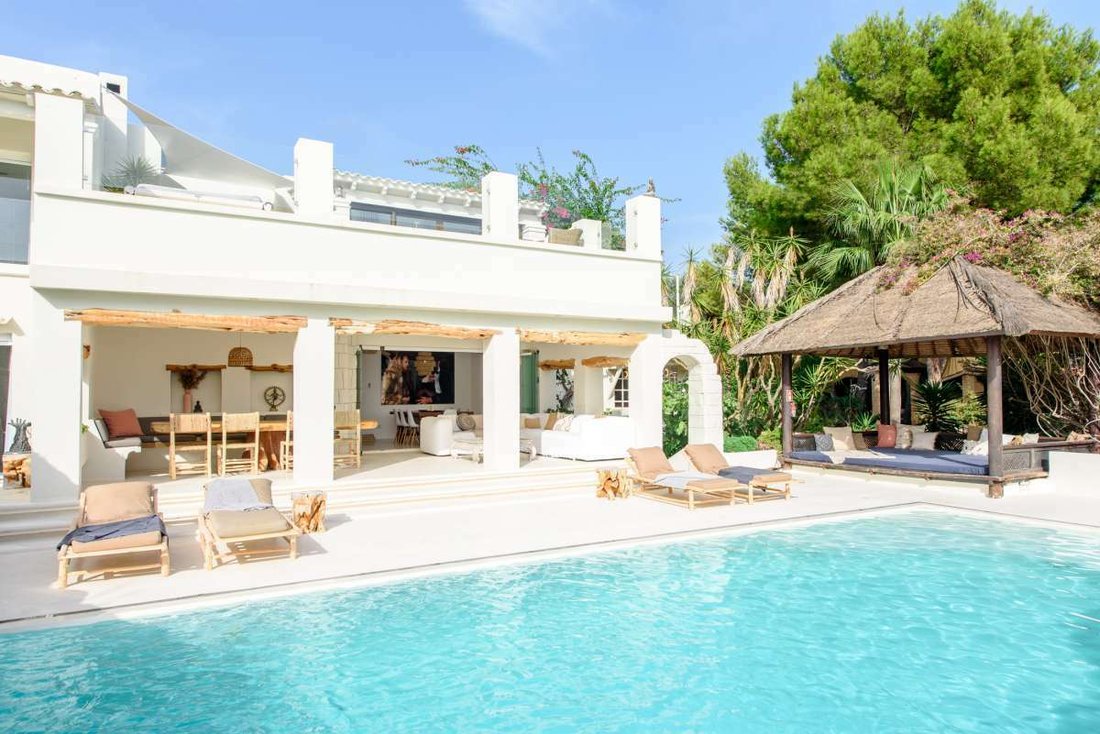 Villa in Cap Martinet, Santa Eularia des Riu, Balearic Islands 4 - 11820572