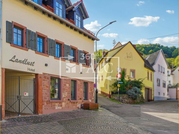 Luxury Homes For Sale In Waldfischbach-Burgalben, Rhineland-Palatinate ...