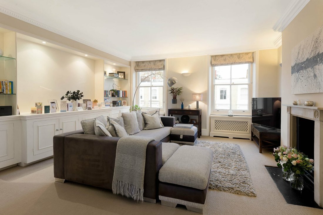 This Well Proportioned Split Level Flat In London, England, United