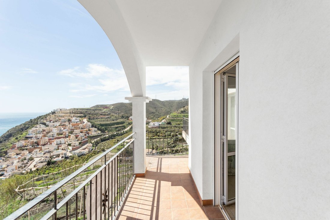 Villa in Nerja, Andalusien, Spanien 3 - 12376301