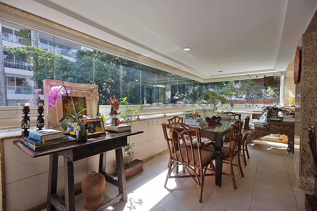 Apartment in Rio de Janeiro, State of Rio de Janeiro, Brazil 4 - 12378309