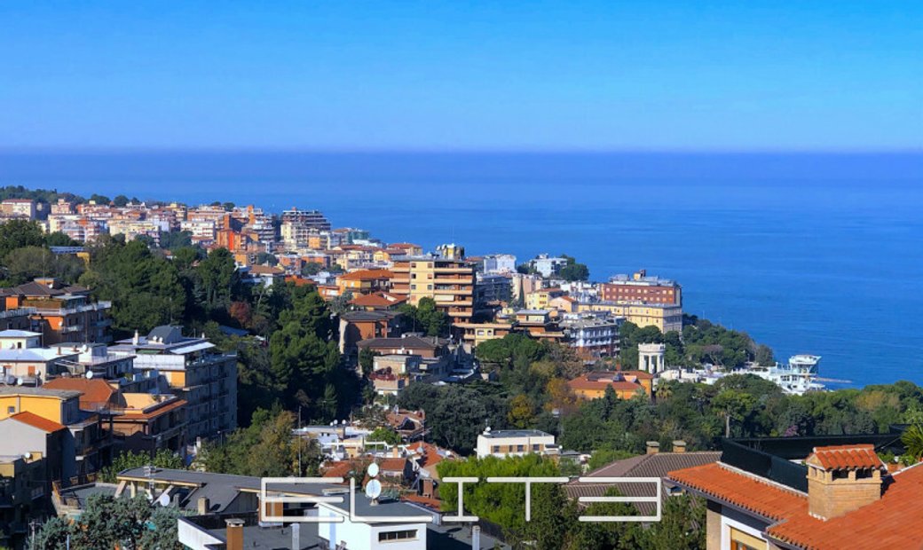 Ancona Apartment In Ancona, Marche, Italy For Sale (12131277)