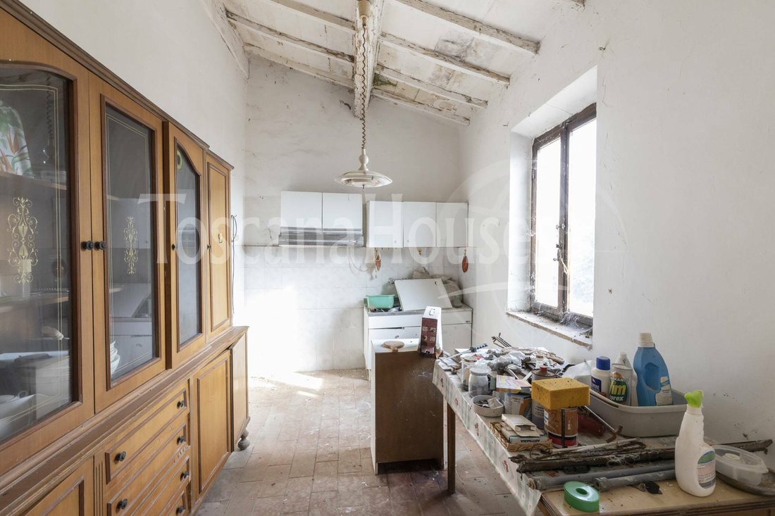 Asciano, Tuscany, Italy 5 - 12380025