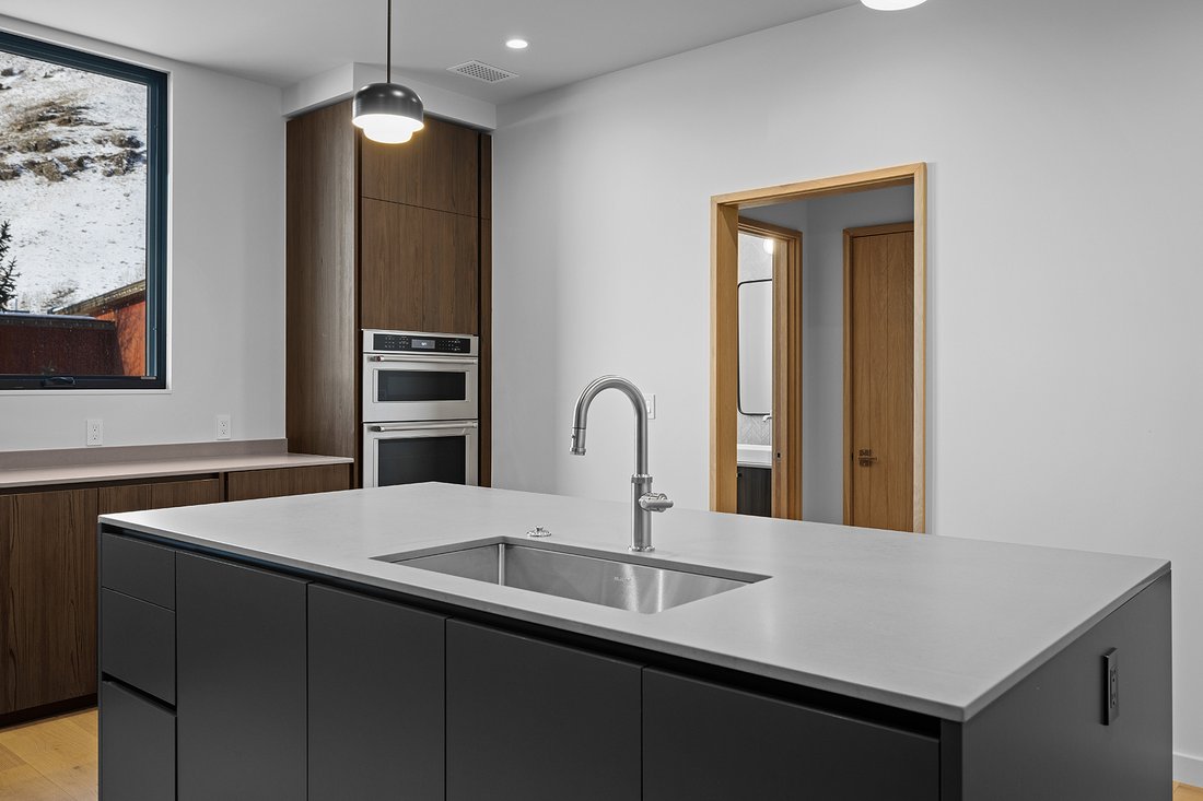 Deed Restricted Condo Downtown Jackson In Jackson, Wyoming, United