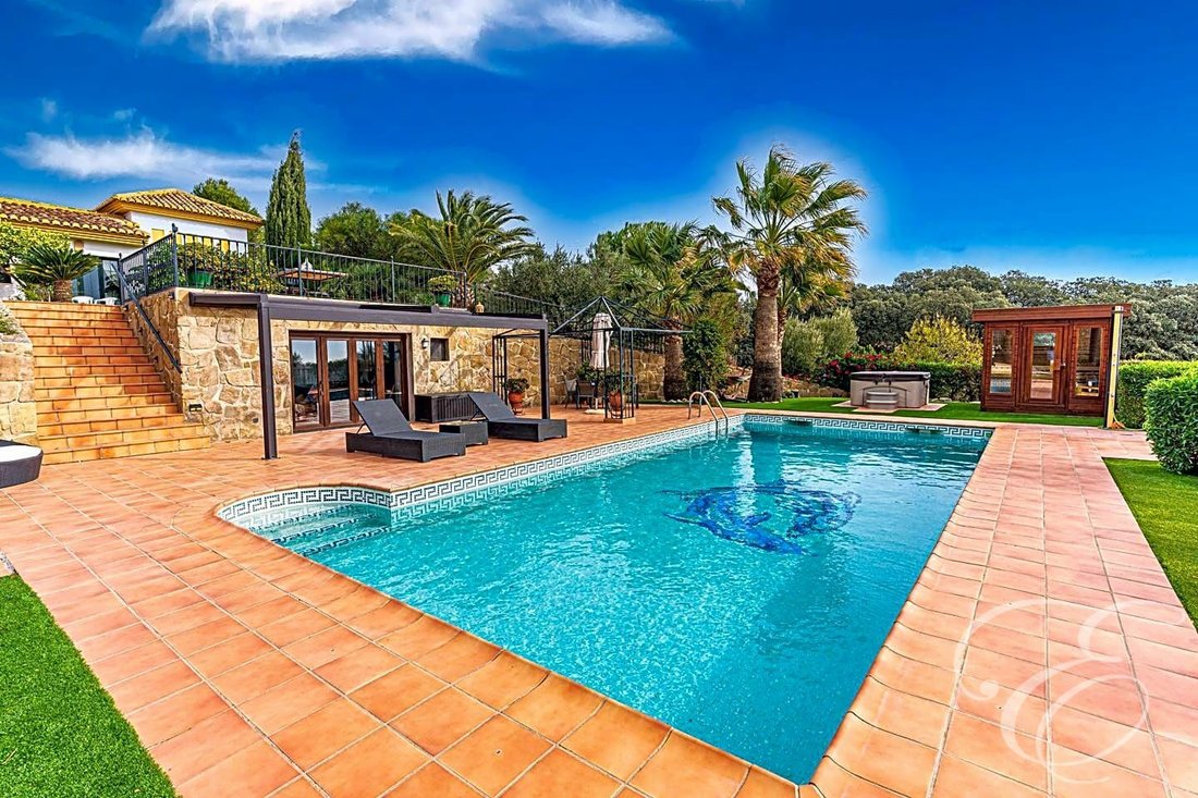 Villa in Villanueva de la Concepcion, Andalusia, Spain 3 - 12379010