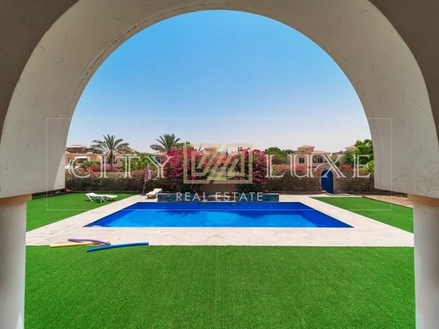 Villa en Dubái, Dubái, Emiratos Árabes Unidos 1