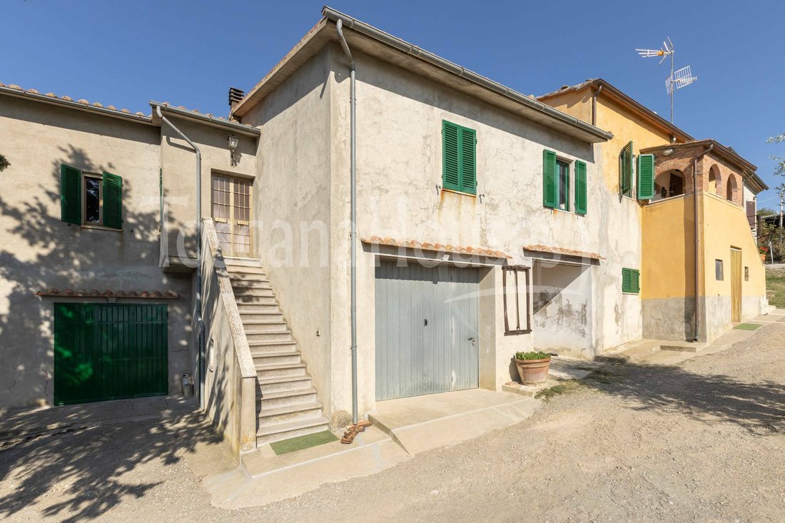 Farm Ranch in Castiglione d'Orcia, Tuscany, Italy 2 - 12380007