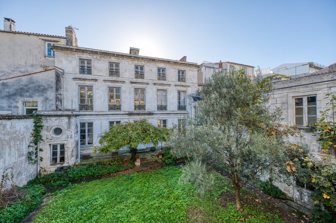 18th Century Mansion In The Heart Of In La Rochelle, Nouvelle Aquitaine, France For Sale (12378620)