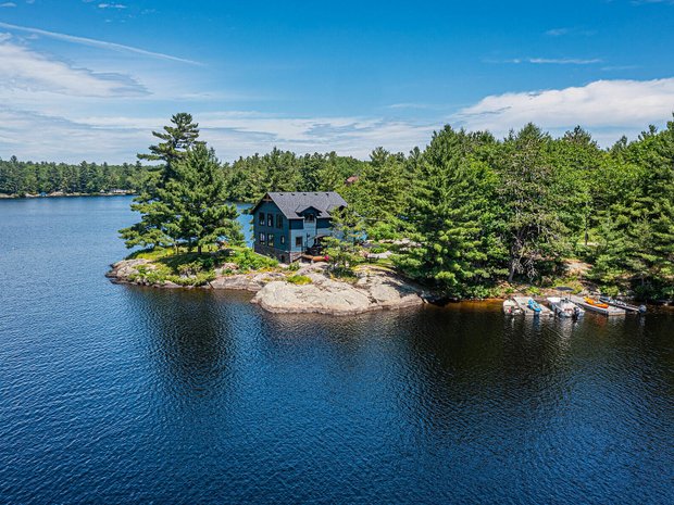 Luxury lake view homes for sale in Kilworthy, Gravenhurst, Ontario ...