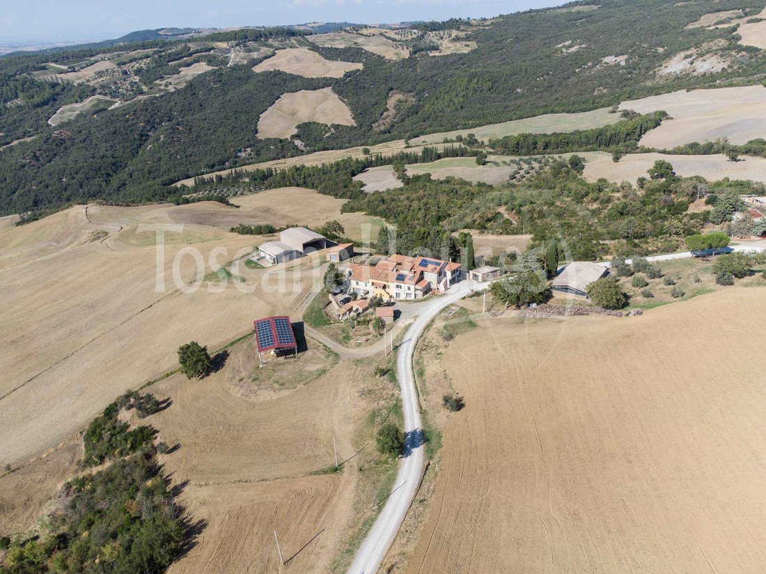 Farm Ranch in Castiglione d'Orcia, Tuscany, Italy 1 - 12380007