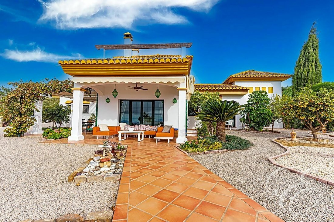 Villa in Villanueva de la Concepcion, Andalusia, Spain 5 - 12379010