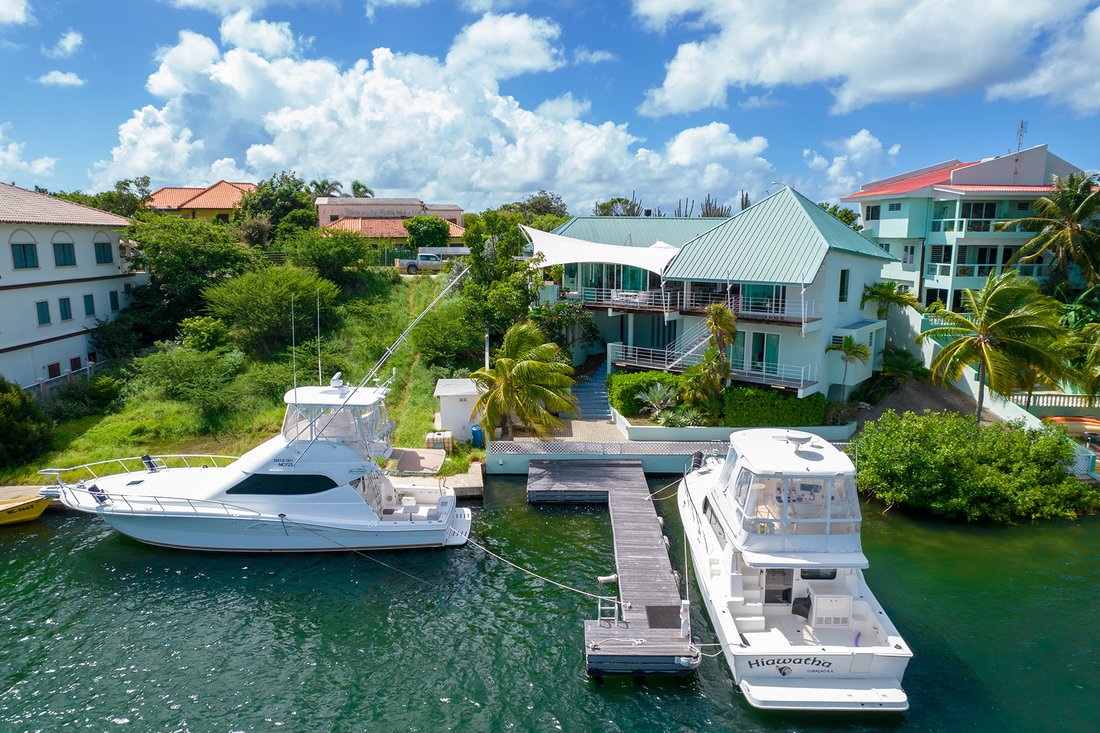 Jan Sofat Waterfront Villa W55 In Willemstad, Curaçao, Curaçao For Sale