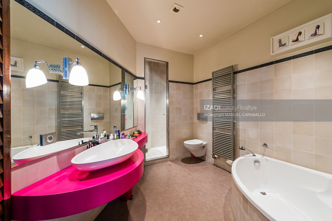 Paris 8e Arrondissement, Paris, France 5 - 10794602
