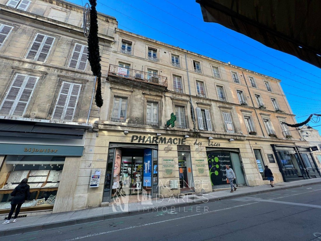 Prime Location Building To In Arles, Provence Alpes Côte D'azur, France