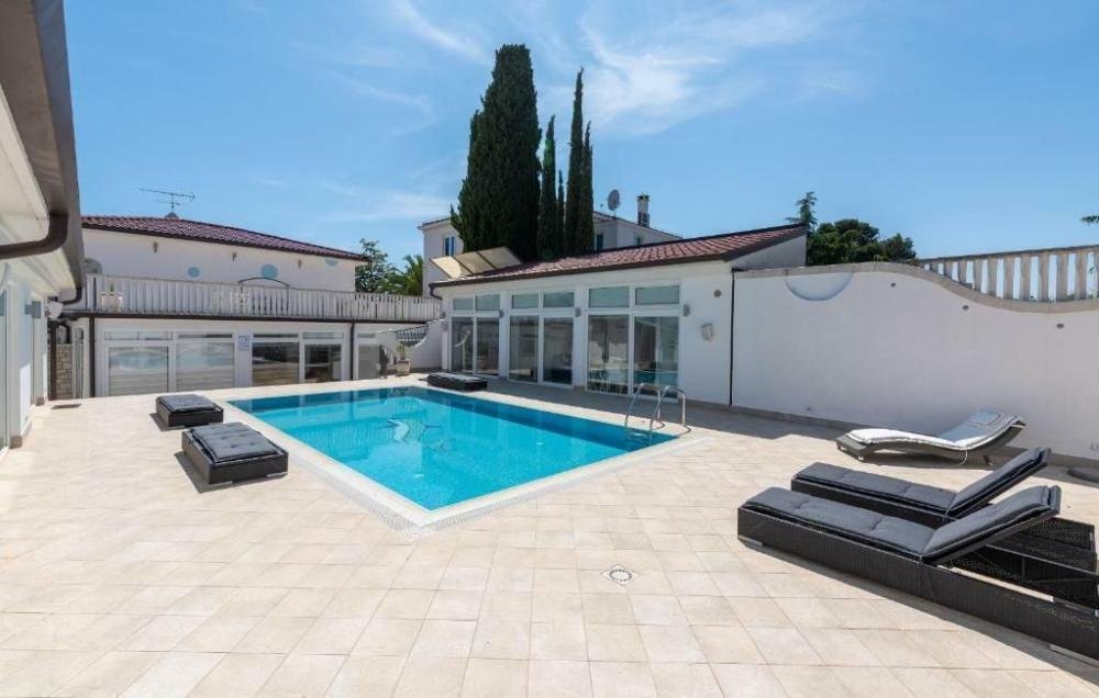 Villa For Sale In Umag, Umag In Umag, Istria County, Croatia For Sale (12380868)