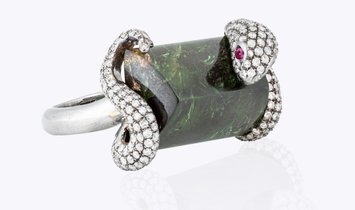 M. Fitaihi designed "Serpent Diamond Gold Ring"