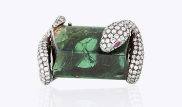 M. Fitaihi designed "Serpent Diamond Gold Ring"