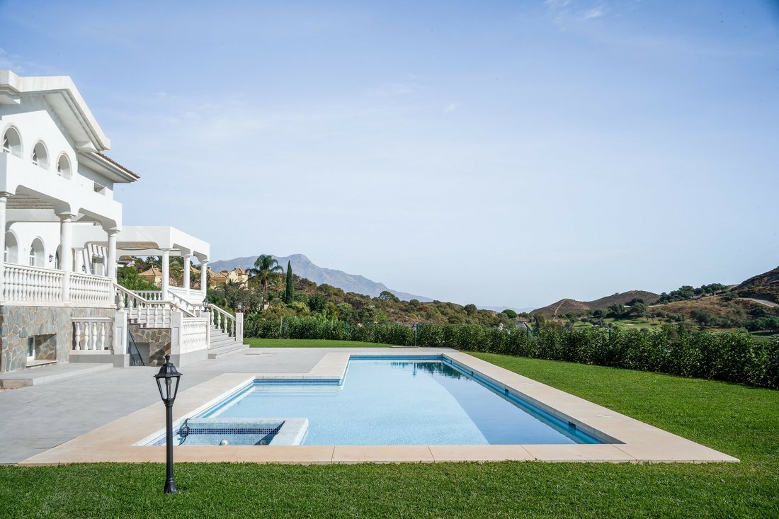 Villa in Benahavis, Andalusia, Spain 4 - 12381192