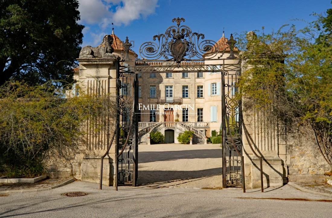 Bedroom Chateau For Sale Close In Saint Ambroix Okzitanien