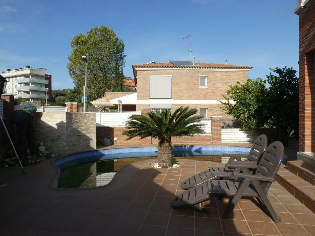 Montornès Del Vallès Villa In Montornès Del Vallès, Catalonia, Spain