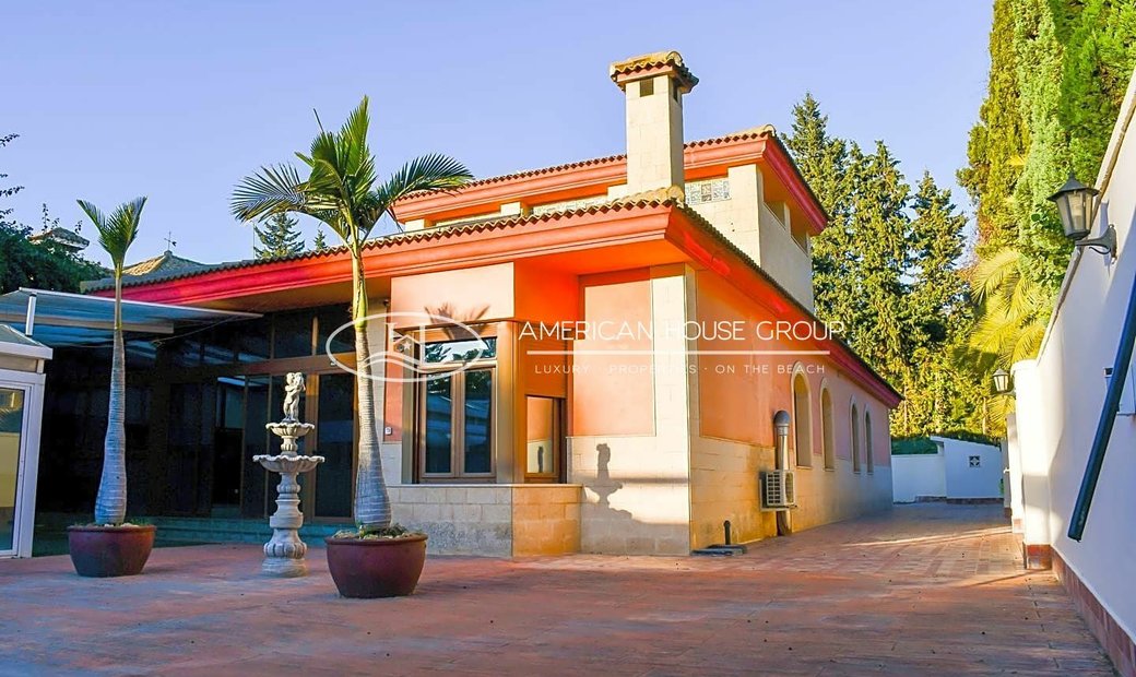 Charming Villa For Sale In The Best In Jerez De La Frontera, Andalusia