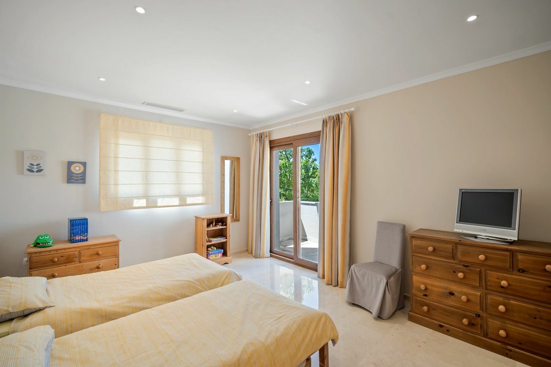 Villa in Benahavis, Andalusia, Spain 3 - 12387653