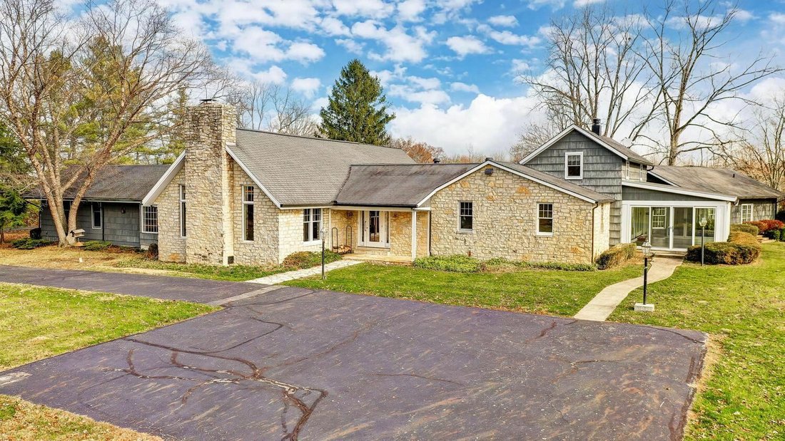 Amazing Custom Home Overlooking London In West Jefferson, Ohio, United