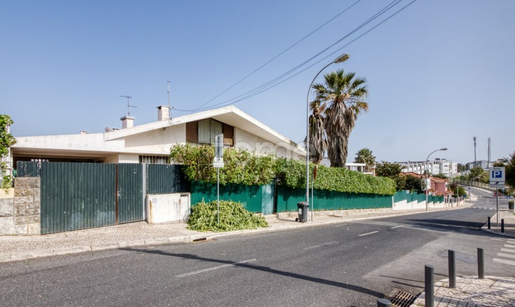 Oeiras House In Oeiras, Lisbon, Portugal For Sale (12385908)