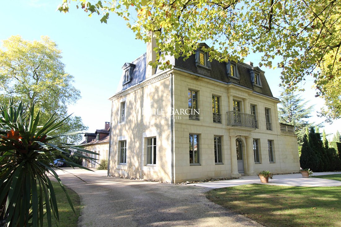 Large Family House With Swimming Pool In Bergerac, Nouvelle Aquitaine