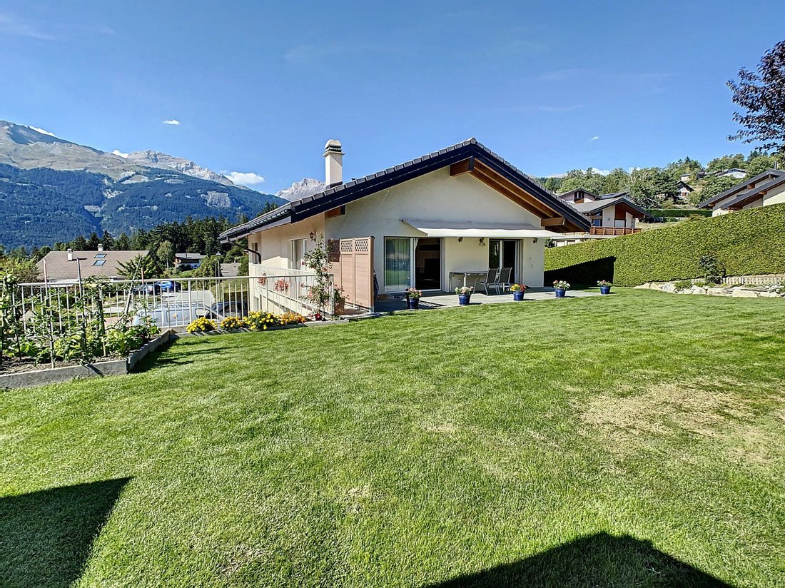 House in Crans-Montana, Valais, Switzerland 1 - 12387420