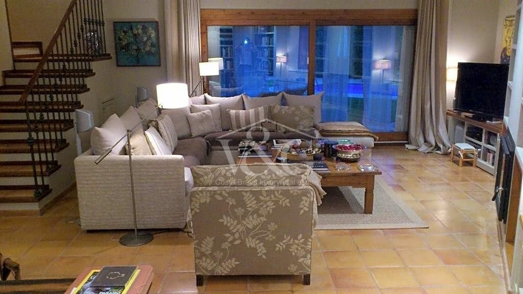 Villa in Torrent, Catalonia, Spain 3 - 12370805
