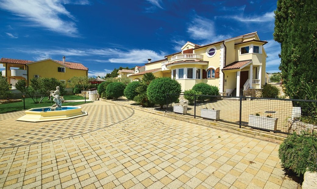 Vodice House In Vodice, šibenik Knin County, Croatia For Sale (12387858)