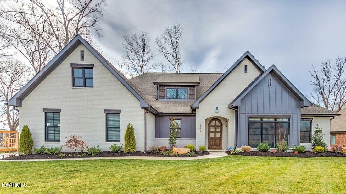 Beautiful Custom Built Ranch Home In Knoxville, Tennessee, United