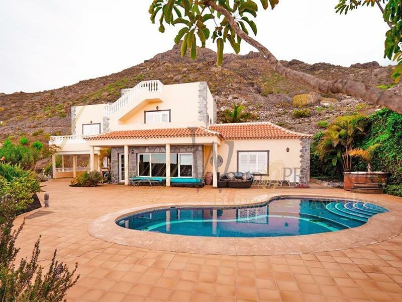 Villa in Costa Adeje, Adeje, Canary Islands 1 - 12385014