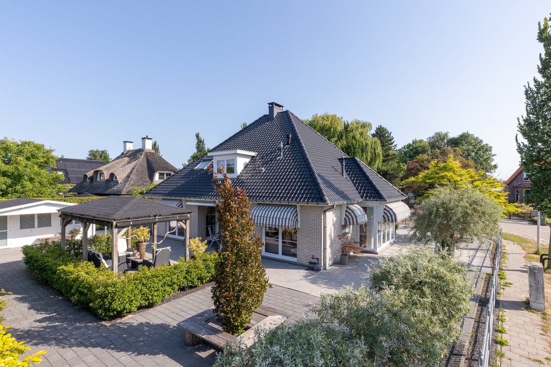 Vrijstaande Villa Met Uitzicht Over In Oostvoorne, South Holland
