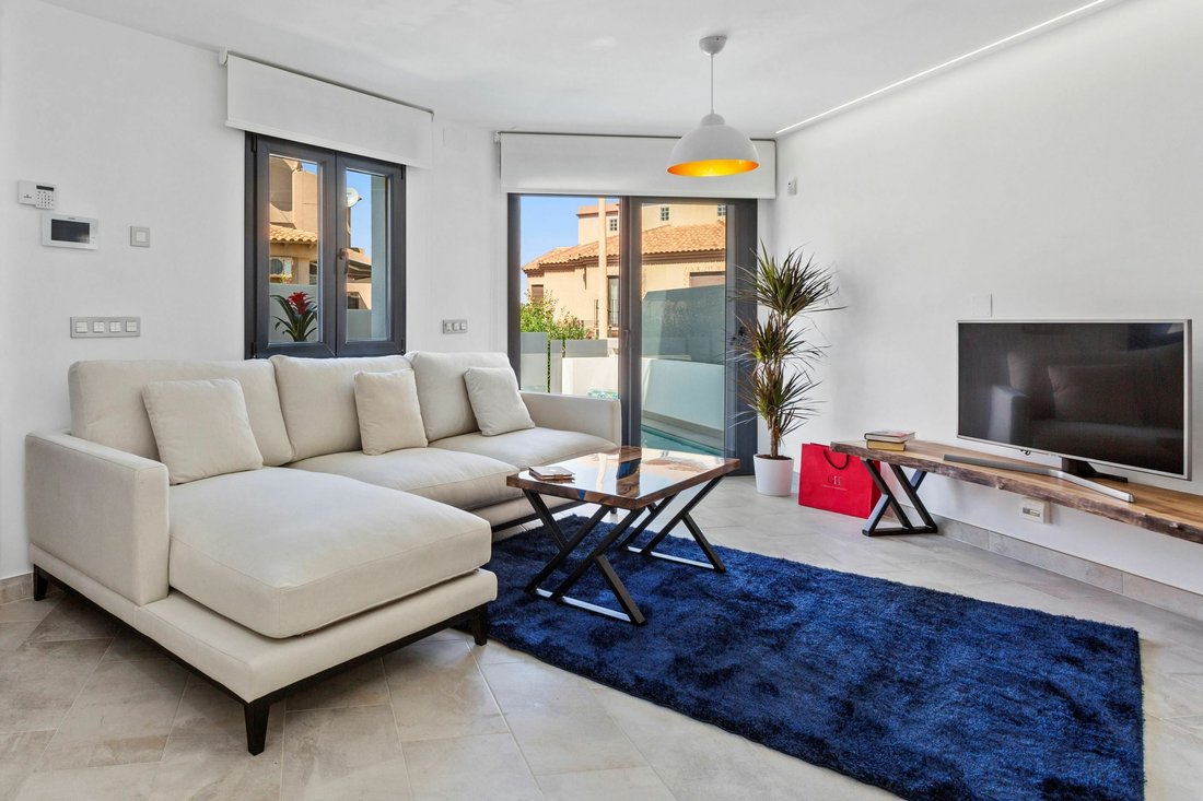 Villa in Torrevieja, Valencian Community, Spain 5 - 12393036