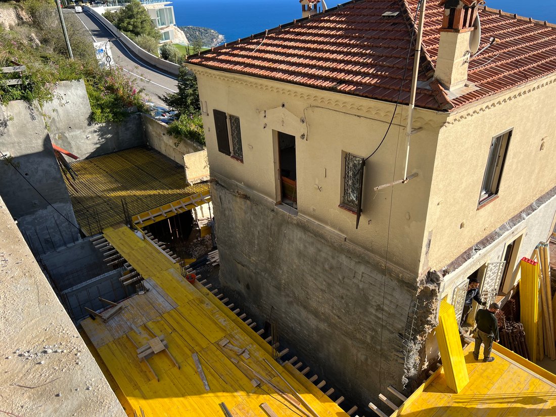 Land in Roquebrune-Cap-Martin, Provence-Alpes-Côte d'Azur, France 4 - 12393726