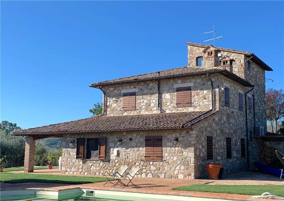 Country House in Todi, Umbria, Italy 2 - 12395168